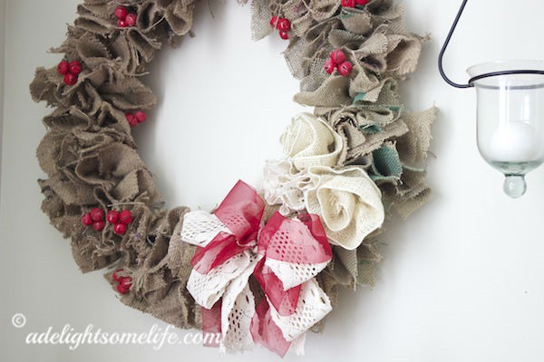 Burlap-Wreath-Bow-red-and-crochet-ribbon