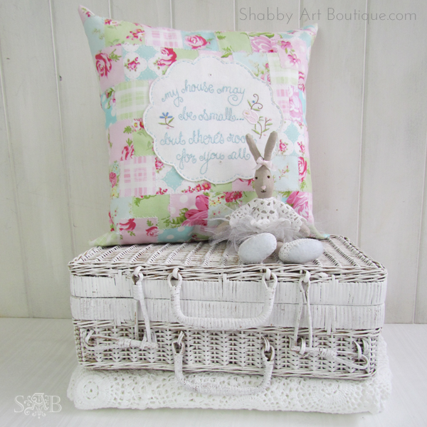 Shabby Art Boutique - Picnic basket make-over 3