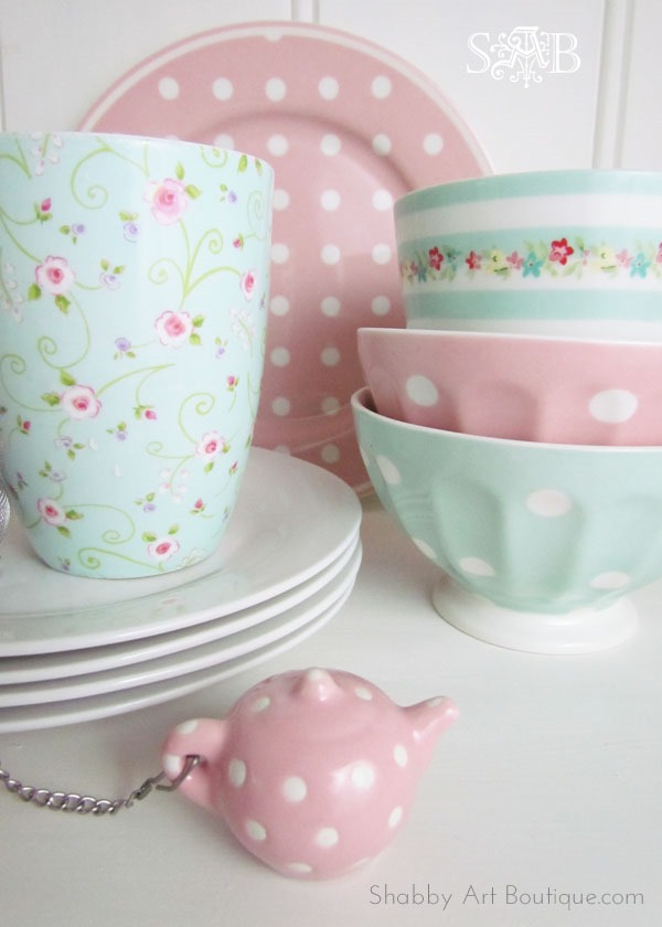 Shabby Art Boutique - styling for a GreenGate look.