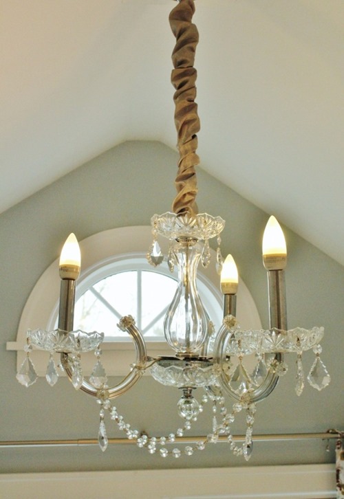 chandelier-after-closeup1-706x1024