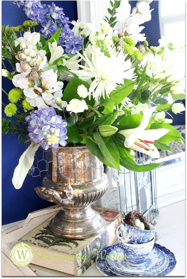 trophy-cup-with-bonnet-and-flowers