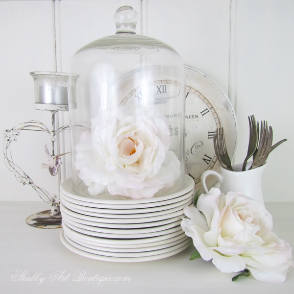 Timeless white styling tips from Shabby Art Boutique. Click to find out how now or PIN for later.