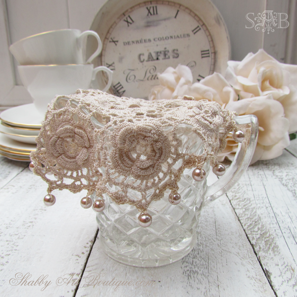 10 beautiful doily craft project tutorials. Click to view tutorials or PIN for later. Shabby Art Boutique