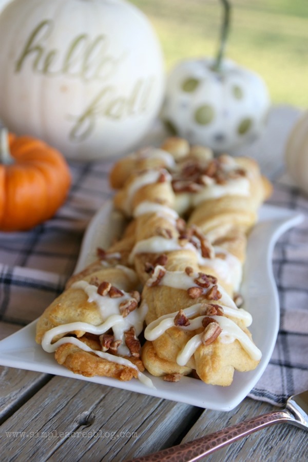 fall-pumpkin-pecan-twists-with-cream-cheese-frosting