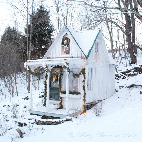 My Shabby Streamside Studio by Sandy Foster is featured on Shabbilicious Sunday. Click now to visit Shabby Art Boutique for this story and a link to the free magazine.