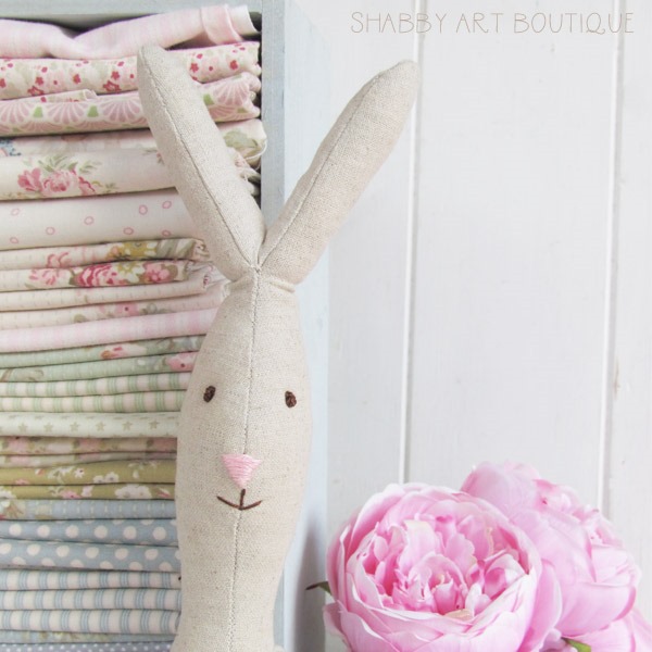 Close up of Rabbit face - tutorial and full sized pattern for Maileg look-a-like Rabbit from Shabby Art Boutique