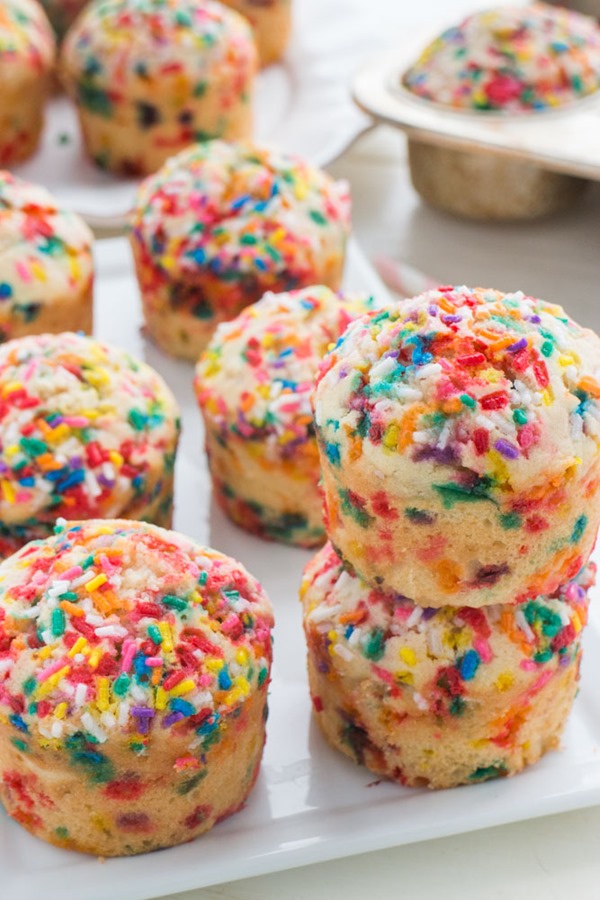 Fluffy-Birthday-Cake-Muffins-_7