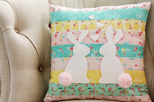 Simple-Felt-Bunnies-Pillow