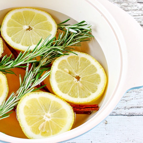 Lemon-and-Rosemary-Stovetop-Potpourri-Recipe-12