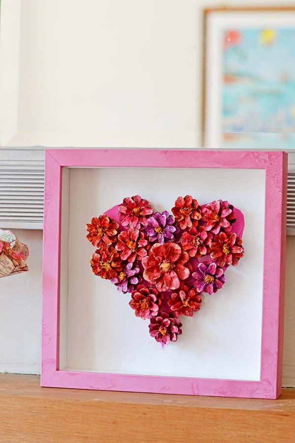 pinecone-flower-heart-decoration-mantle-4s-gs