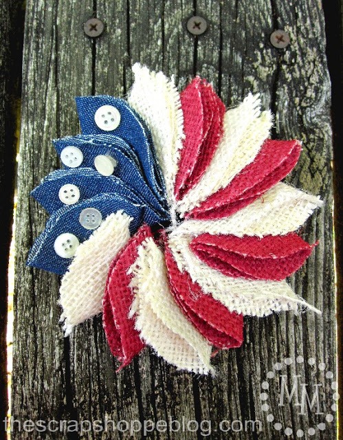 Patriotic Wreath Pin 9