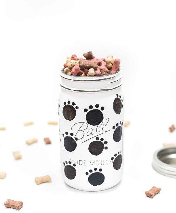 mason-jar-dog-treat-jar-with-painted-paw-prints-15-of-17-849x1024